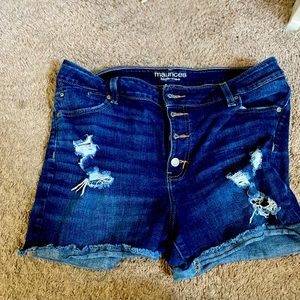 Maurice’s Shorts Size 16